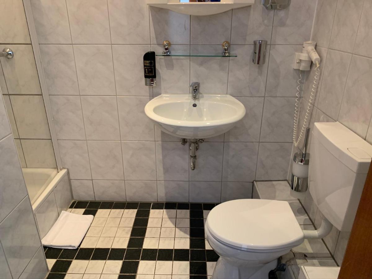 Hotel Am Ledermuseum Offenbach am Main Bagian luar foto
