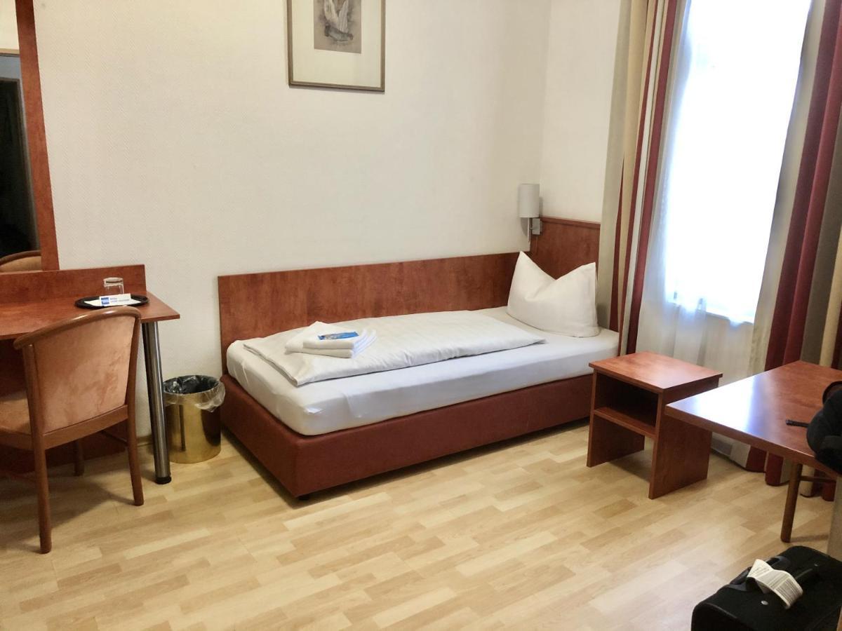Hotel Am Ledermuseum Offenbach am Main Bagian luar foto